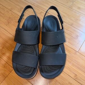 Crocs Women's Brooklyn Low Wedge Platform Sandal